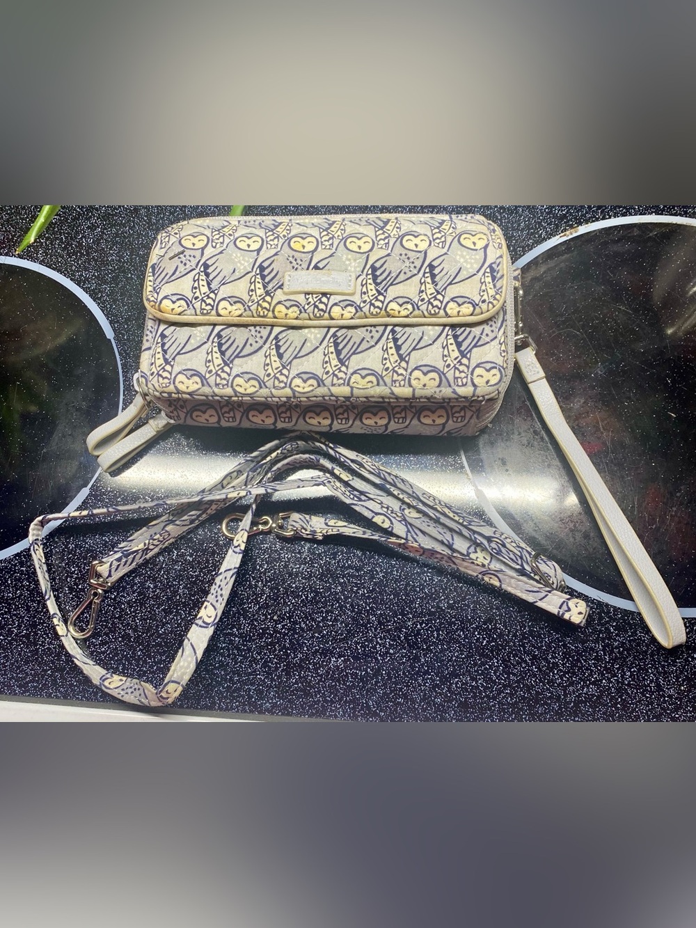 Vera Bradley All in One Crossbody Bag "Snow Owl" pattern on quilted body